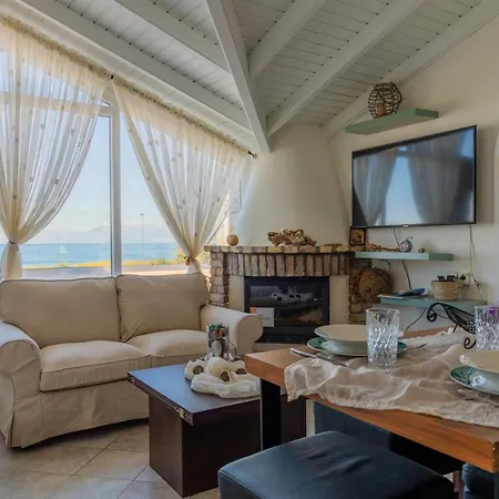 Athanasia - With Private Pool On The By Posarellivillas *