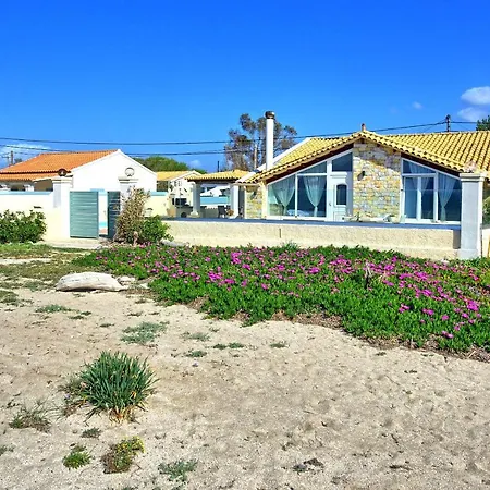 Athanasia - With Private Pool On The By Posarellivillas וילה