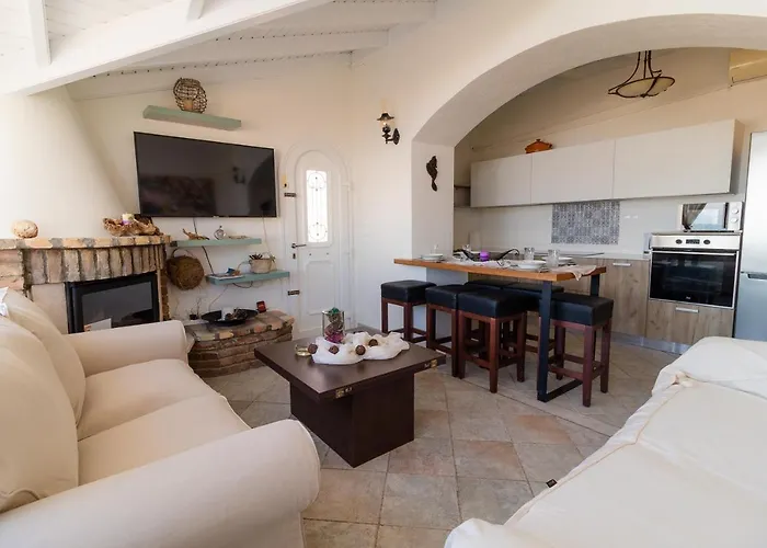 ヴィラ Athanasia - With Private Pool On The By Posarellivillas *